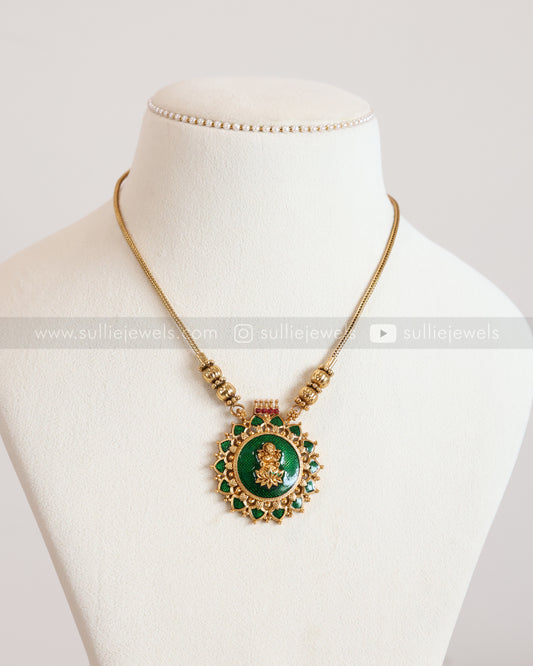 6071 - Sullie Basic - Lakshmi Kerala Palakka Pendant with Studs