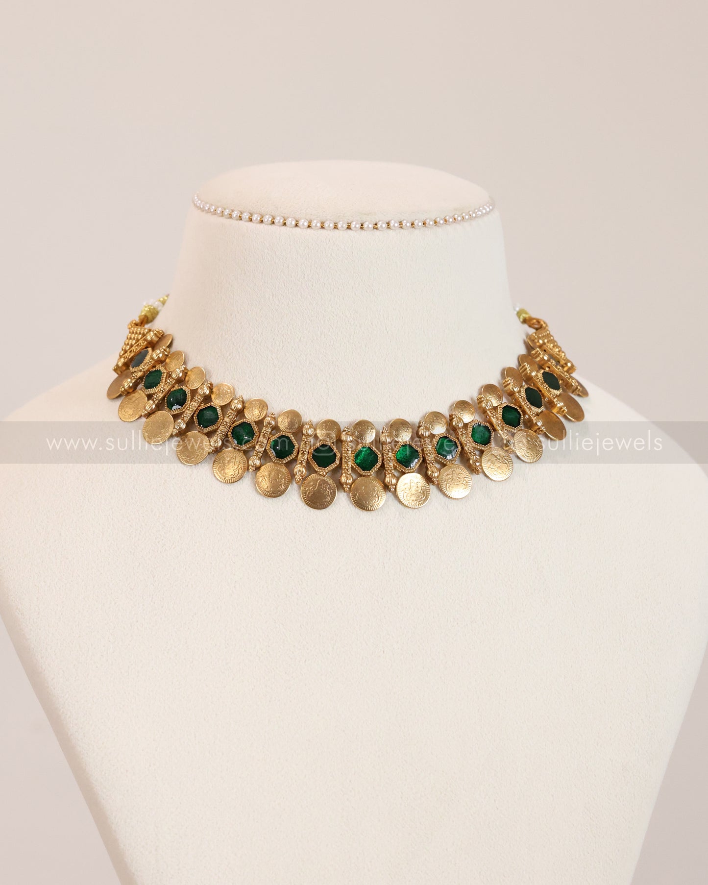 3853 - Sullie Basic - Green Stone Coin Necklace with Stud