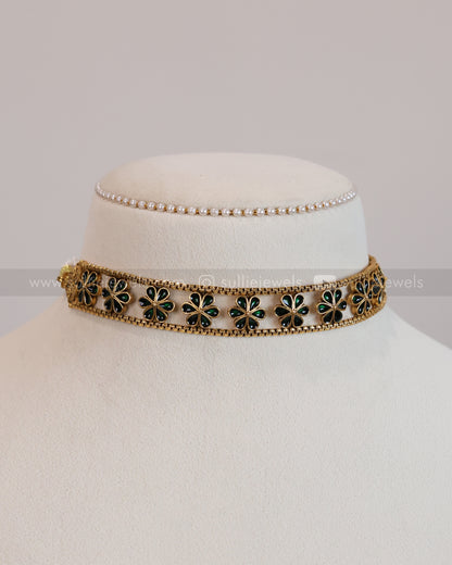 2123 - Sullie Basic Green Flower Choker with Stud