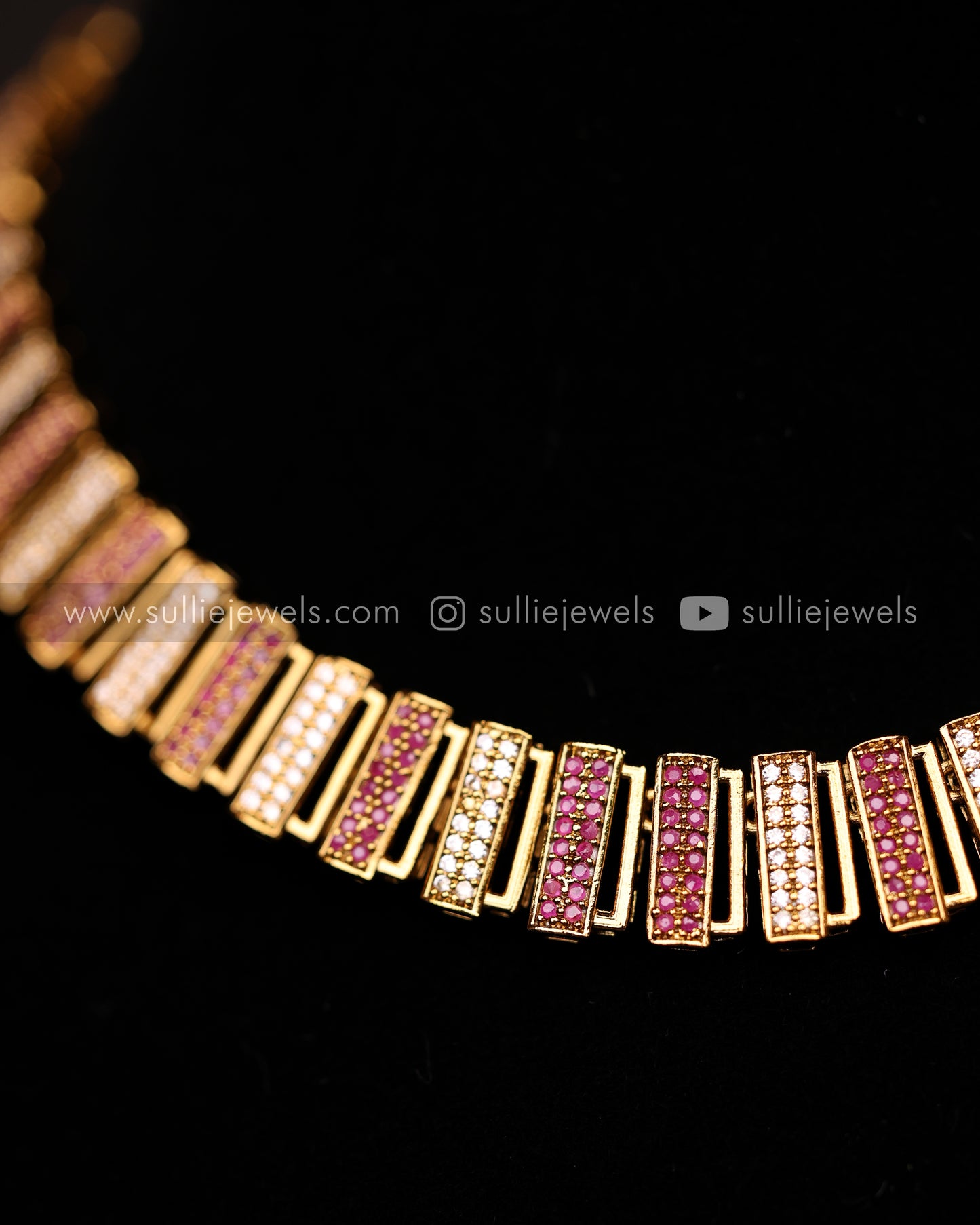 Diamond Interlock Necklace Set