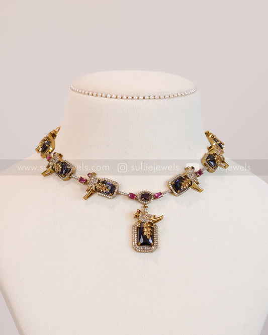 3640 - Violet Parrot Necklace with Stud