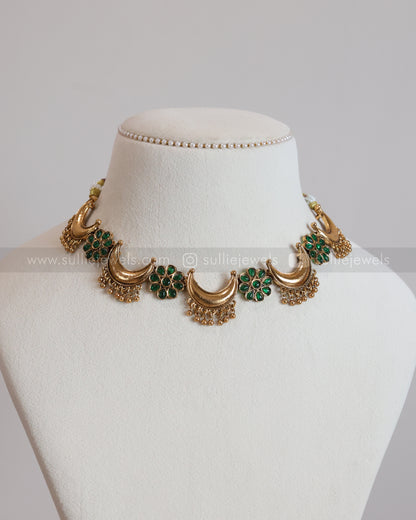 3817 - Sullie Basic - Antique Gold Green Flower Ardha Chandra Necklace with Stud