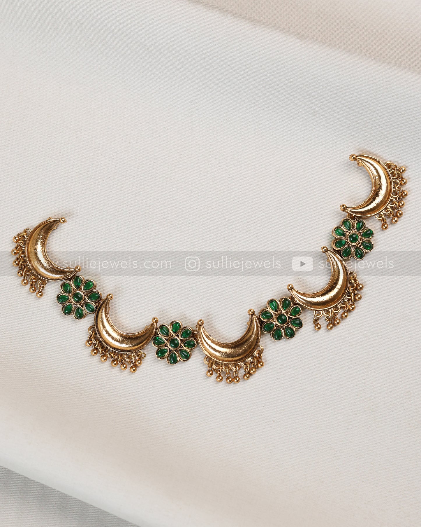 3817 - Sullie Basic - Antique Gold Green Flower Ardha Chandra Necklace with Stud