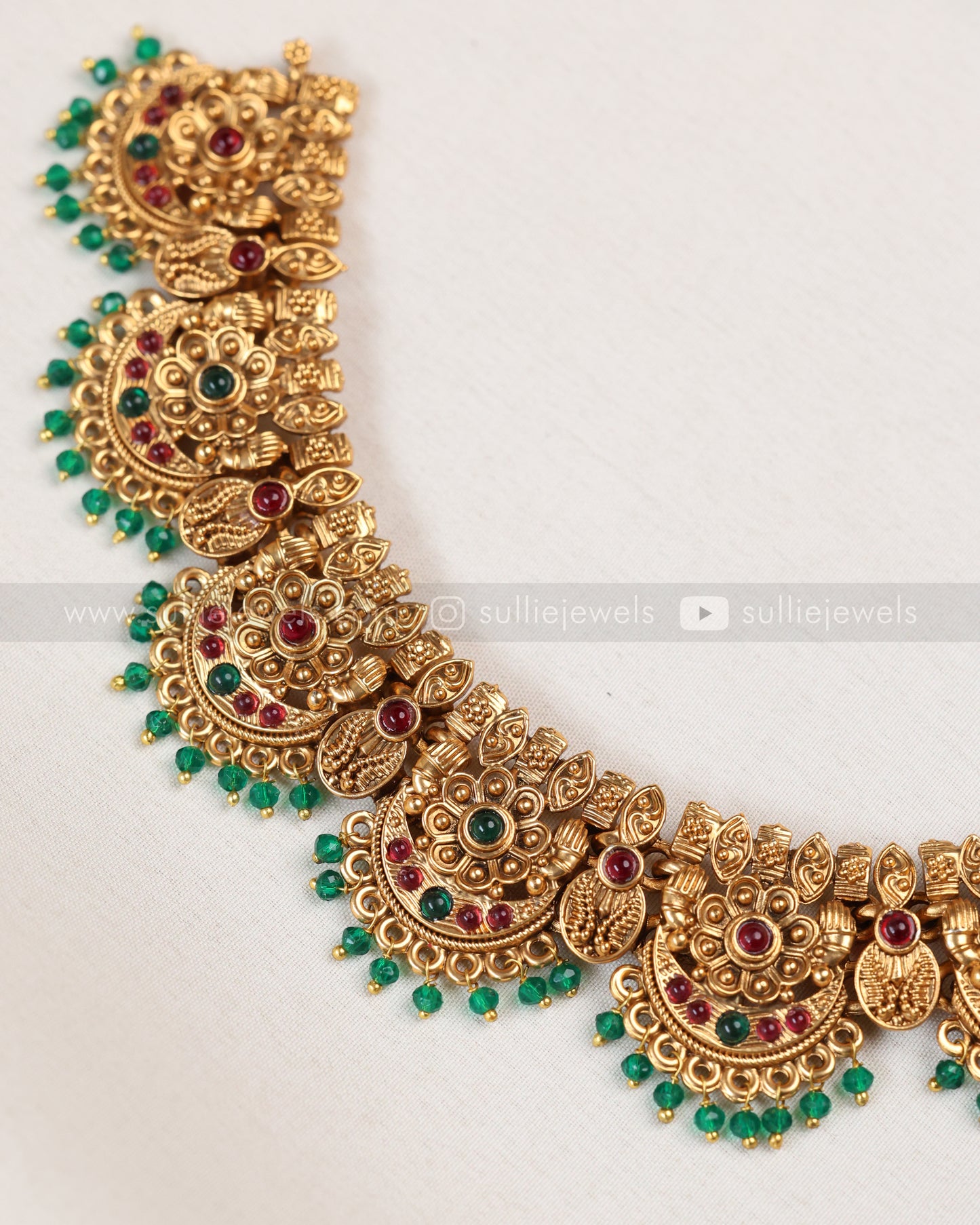 3824 - Sullie Basic - Floral Gold Broad Necklace with Jhumka - Green