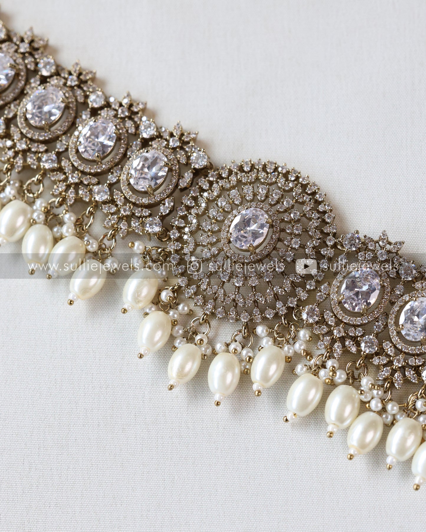 Round Victorian Stone Premium Hipchain - 6 colours