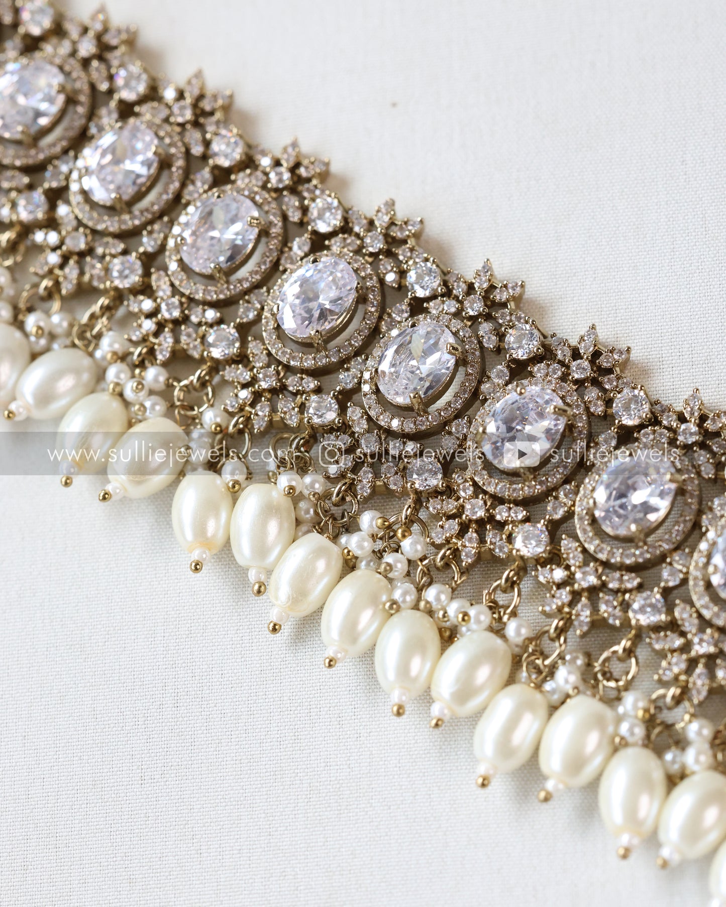 Round Victorian Stone Premium Hipchain - 6 colours