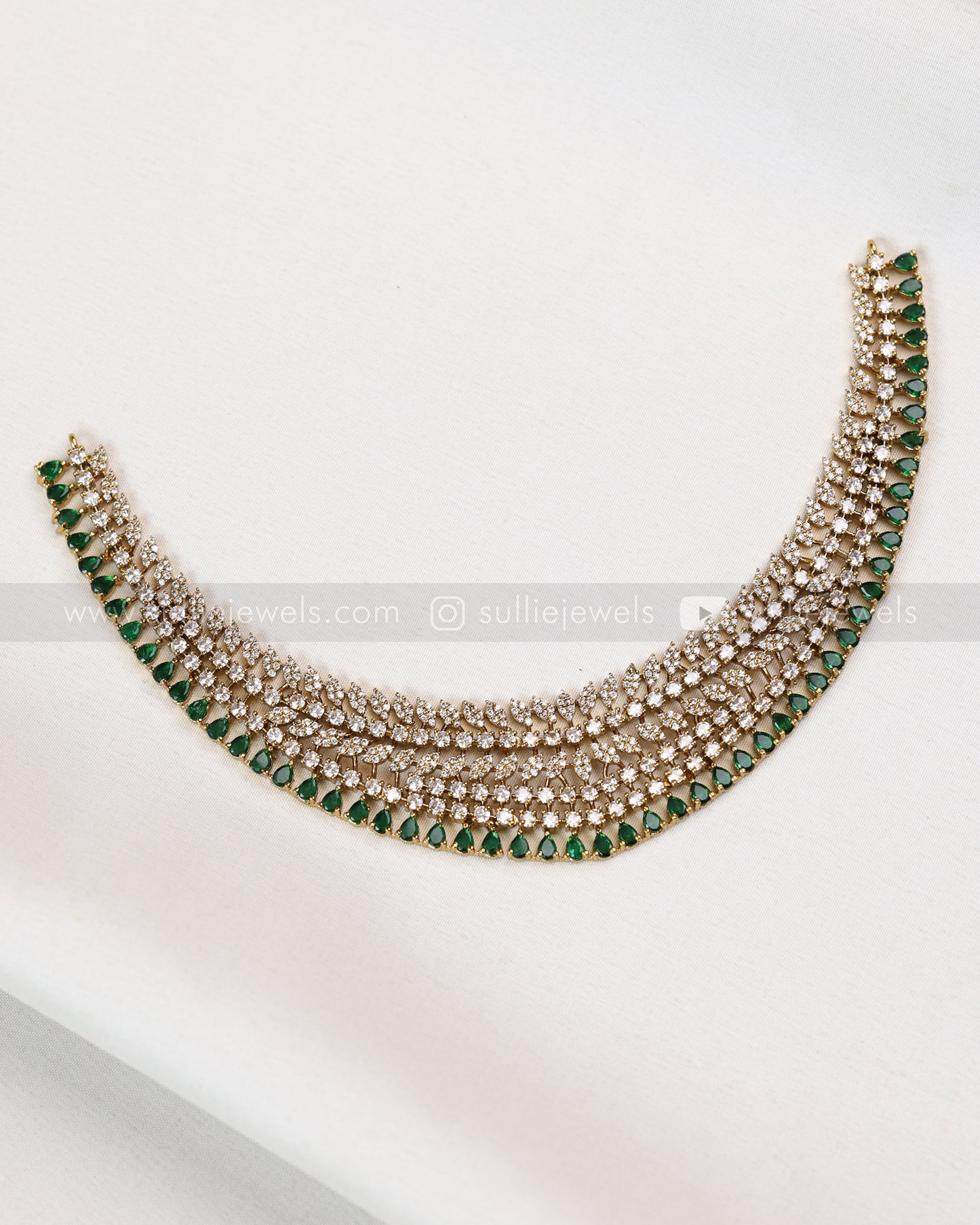 3833 - Green Premium Diamond Necklace with Earring