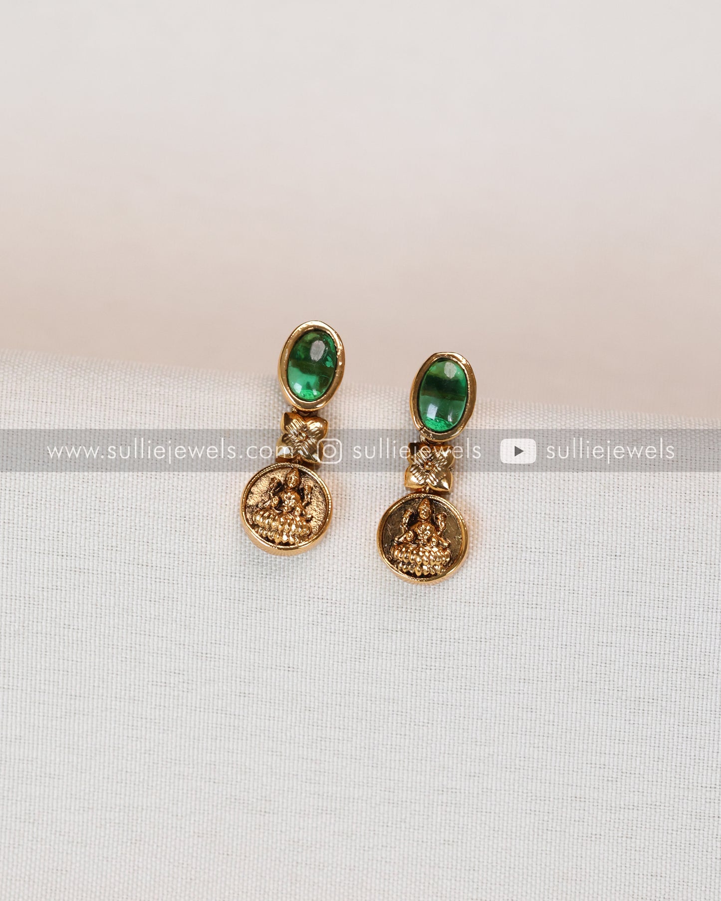 Minimal Green Coin Necklace with Stud