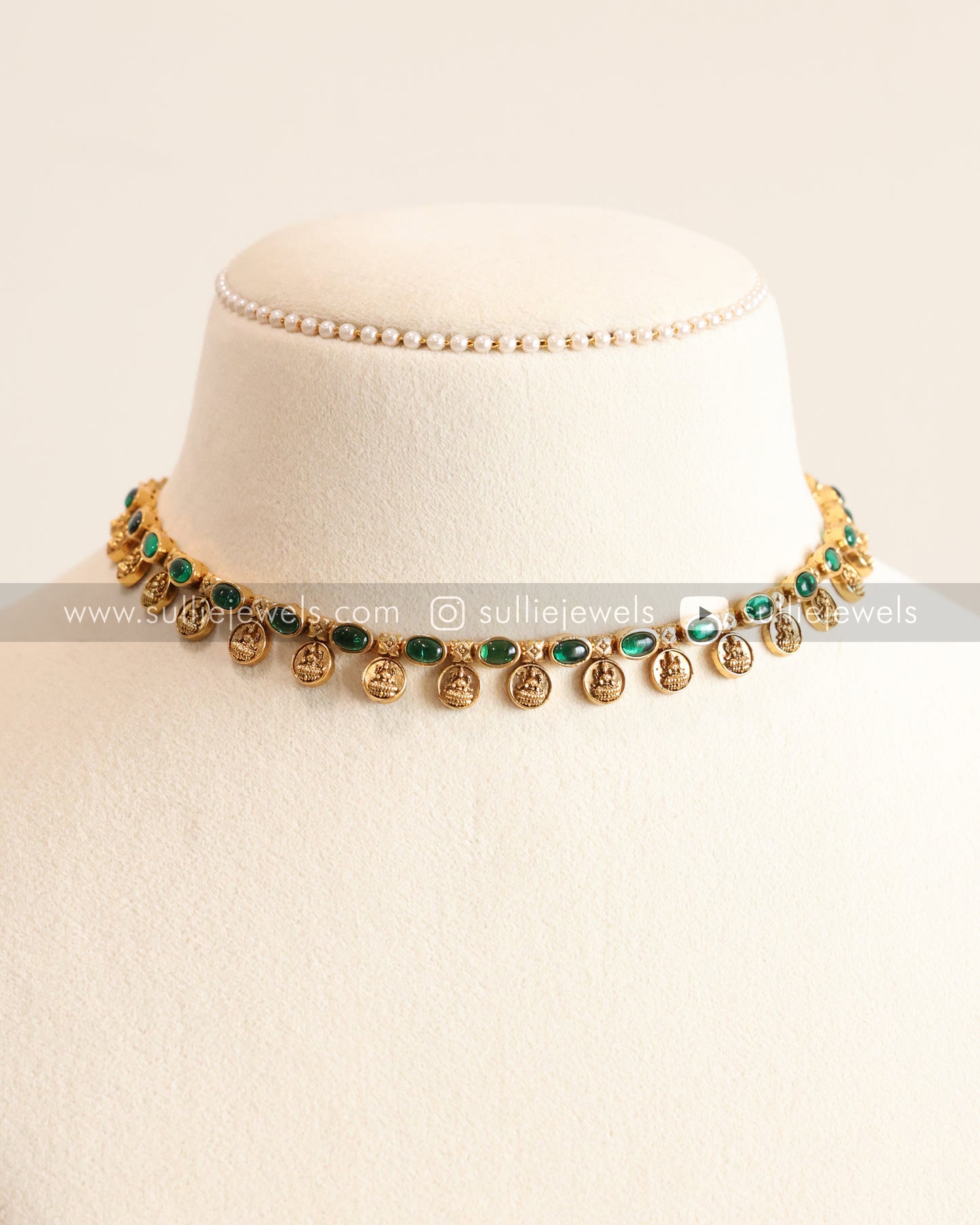 Minimal Green Coin Necklace with Stud