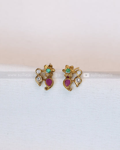 7146 - Minimal AD Mango Gold Long Chain with Stud