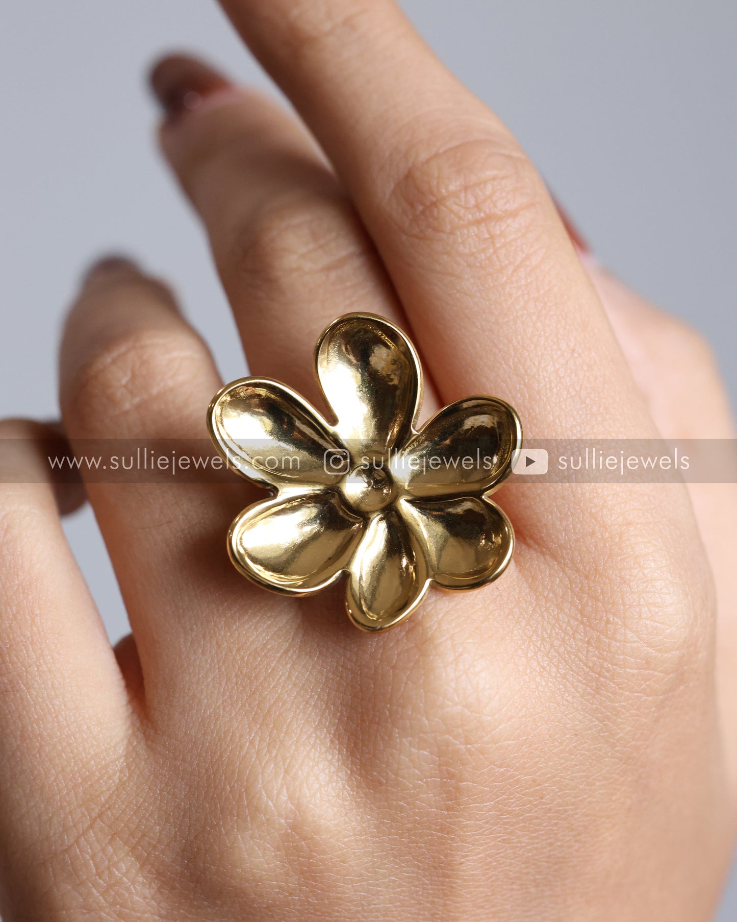 R10 - Melted Golden Petal Flower Adjustable Ring