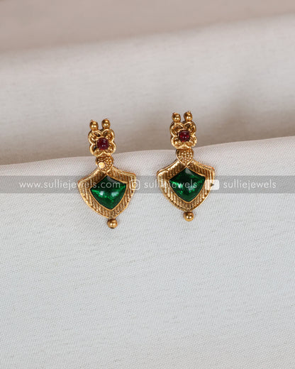 Sullie Basic - Kerala Palakka Necklace with Studs