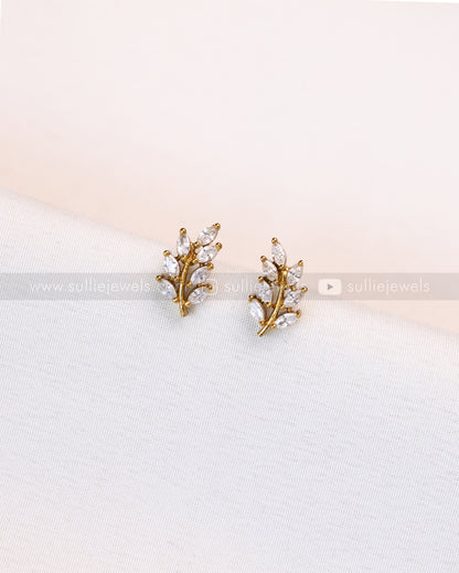 3650 - Sullie Basic White Leaf Design Invisible Gold String Chain with Stud