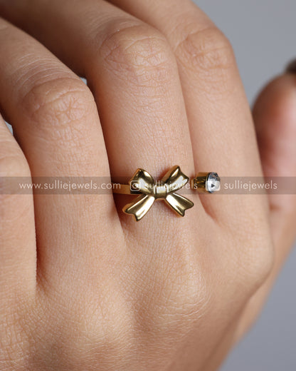 R22 - Golden Bow Knot with Stone Adjustable Ring
