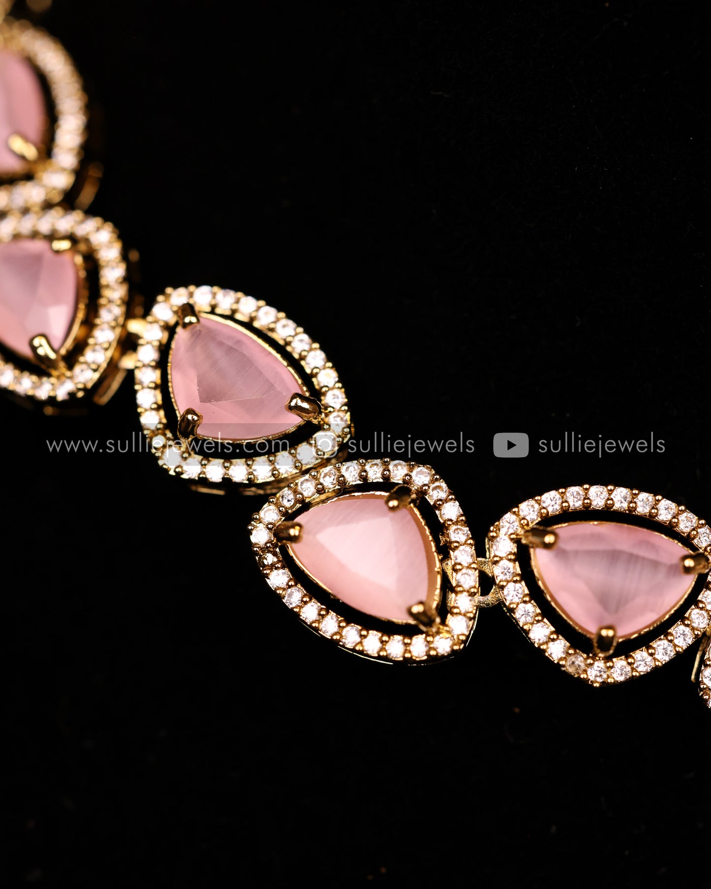 Premium Traingular Stone Necklace Set
