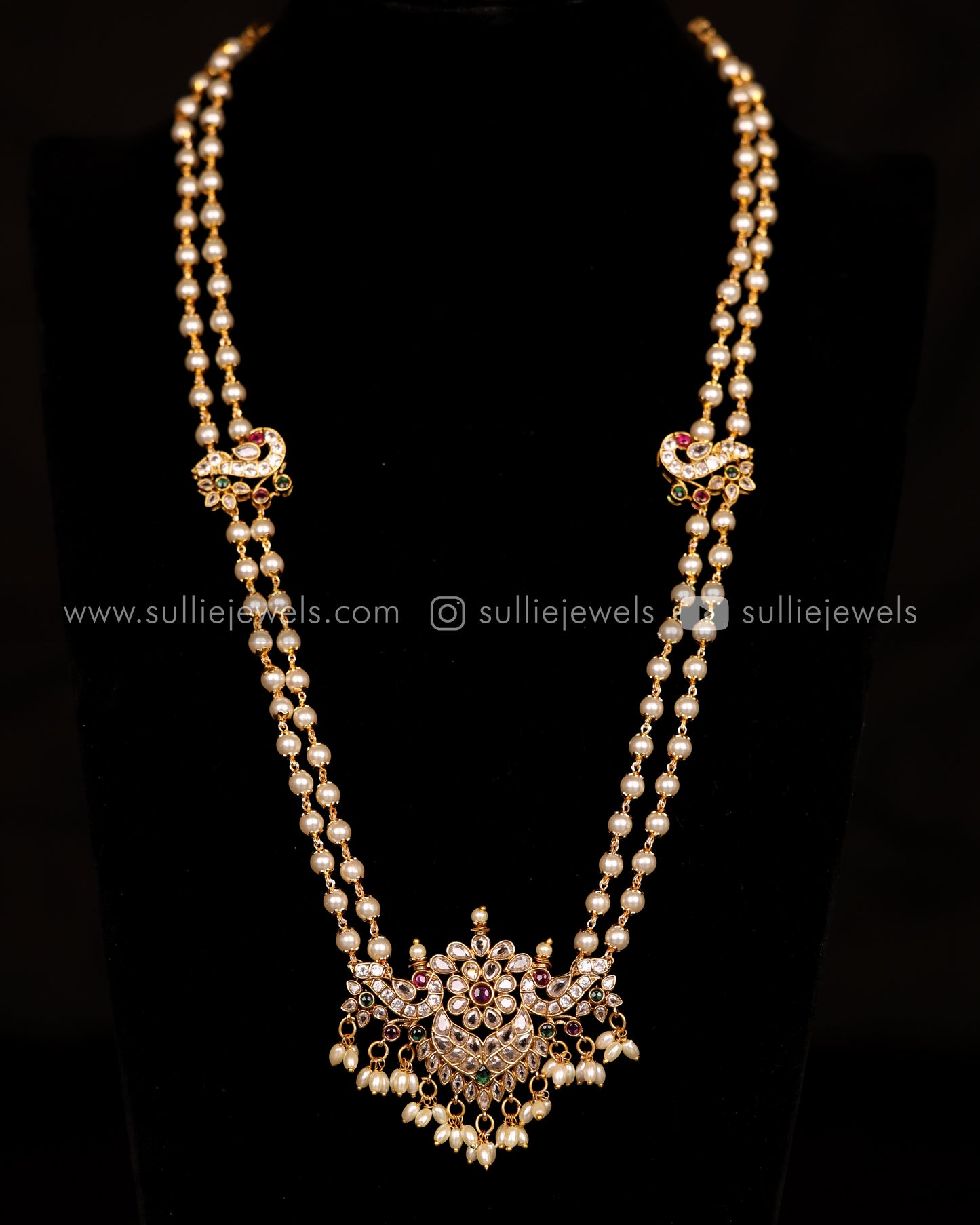 Pearl & Peacock Elegant Long Chain