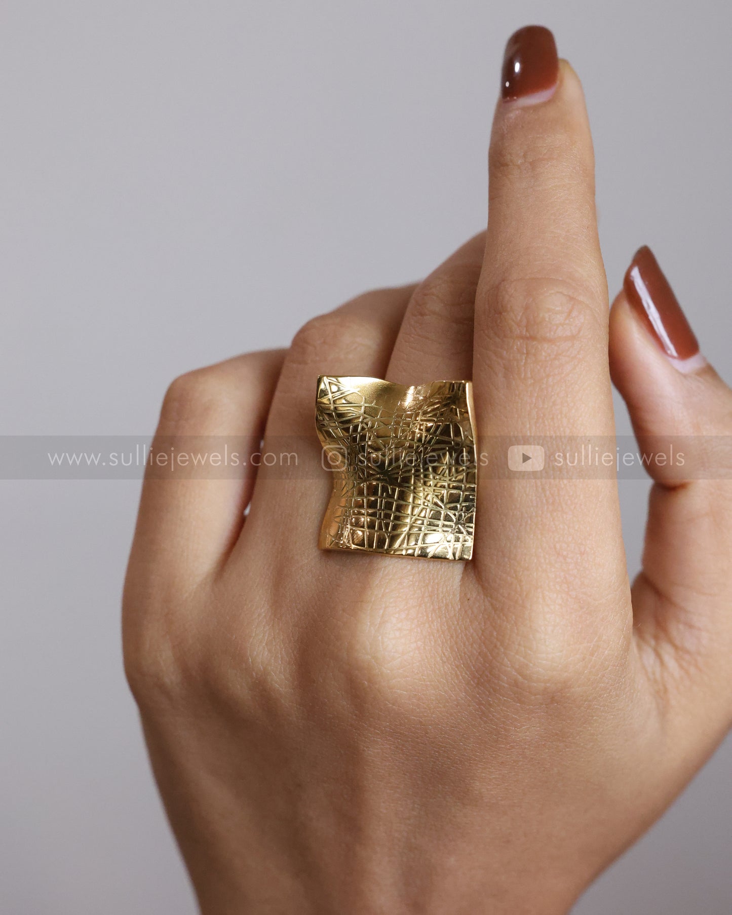 R13 - Intricate Gold Foil Textured Adjustable Ring