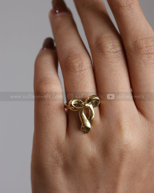 R15 - Golden Ribbon Adjustable Ring