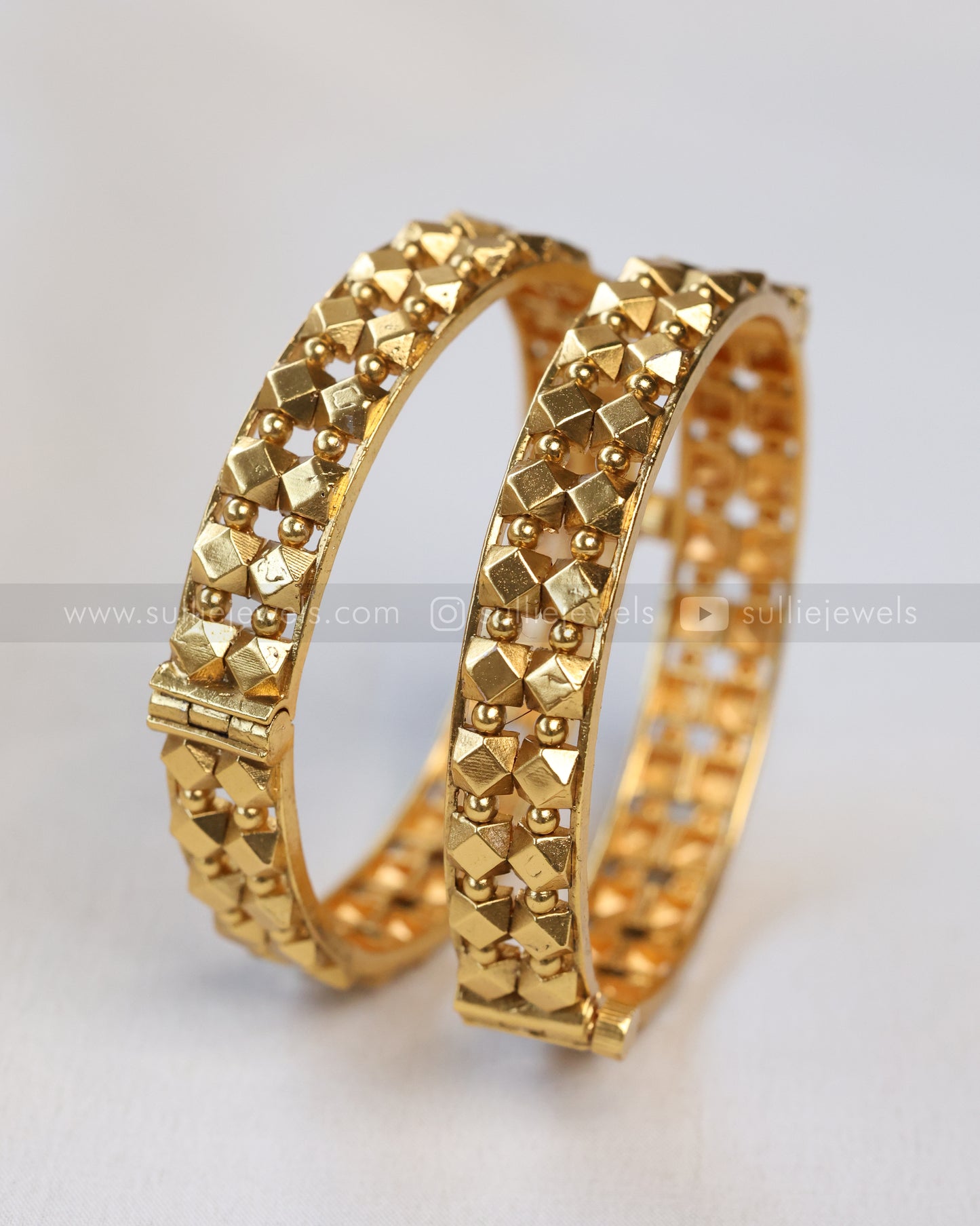 9076 - Ashtapailu Gold Screw Kada Bangle - Set of 2