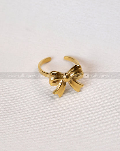 R23 - Golden Bow Knot Adjustable Ring