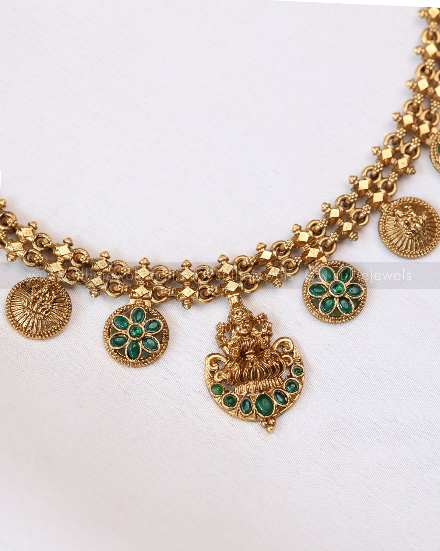 3654 - Sullie Basic Lakshmi Green Gold Necklace with Stud