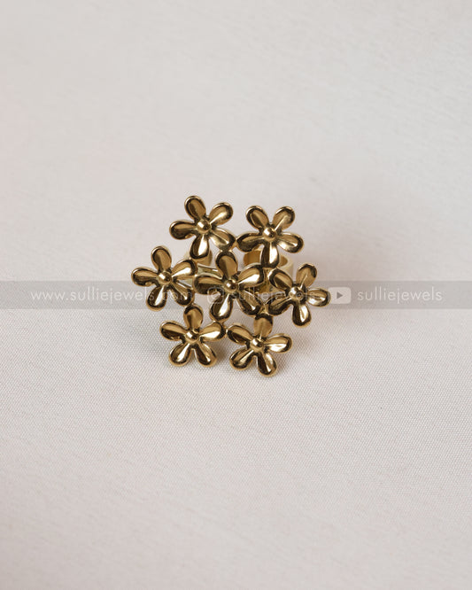 R19 - Golden Daisy Flower Adjustable Ring