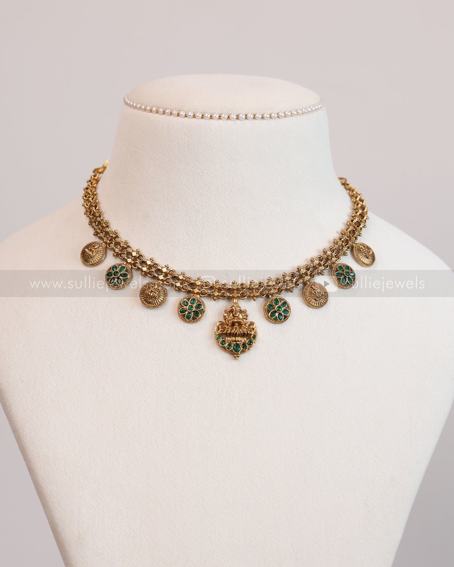 3654 - Sullie Basic Lakshmi Green Gold Necklace with Stud