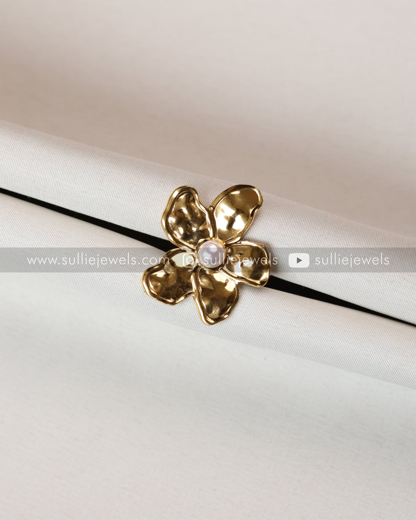 R12 - Melted Golden Petal Flower with Pearl Adjustable Ring