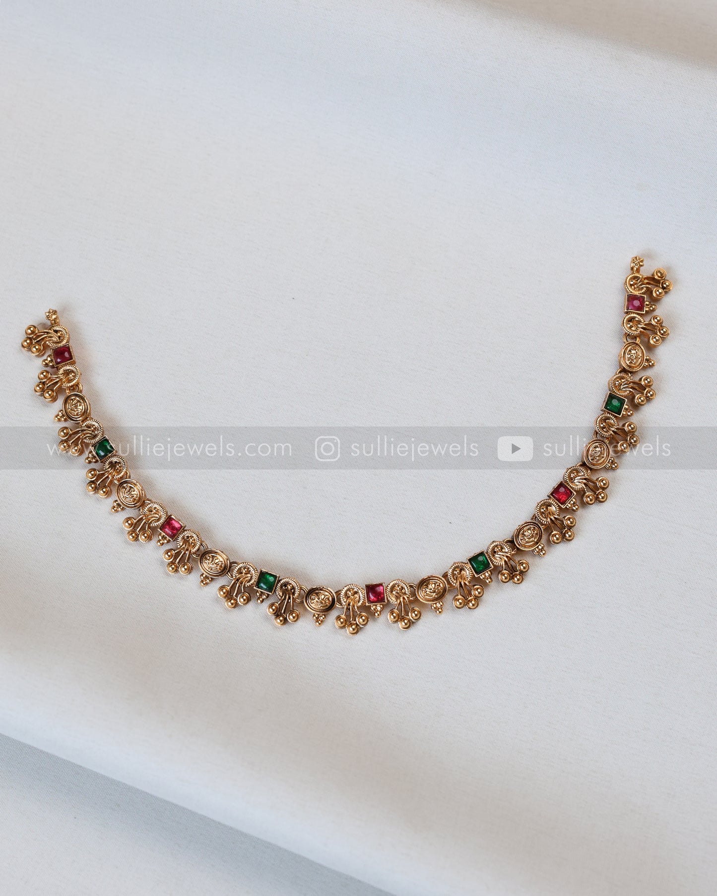 3839 - Sullie Basic - Minimal Ruby Green Ethnic Necklace with Stud
