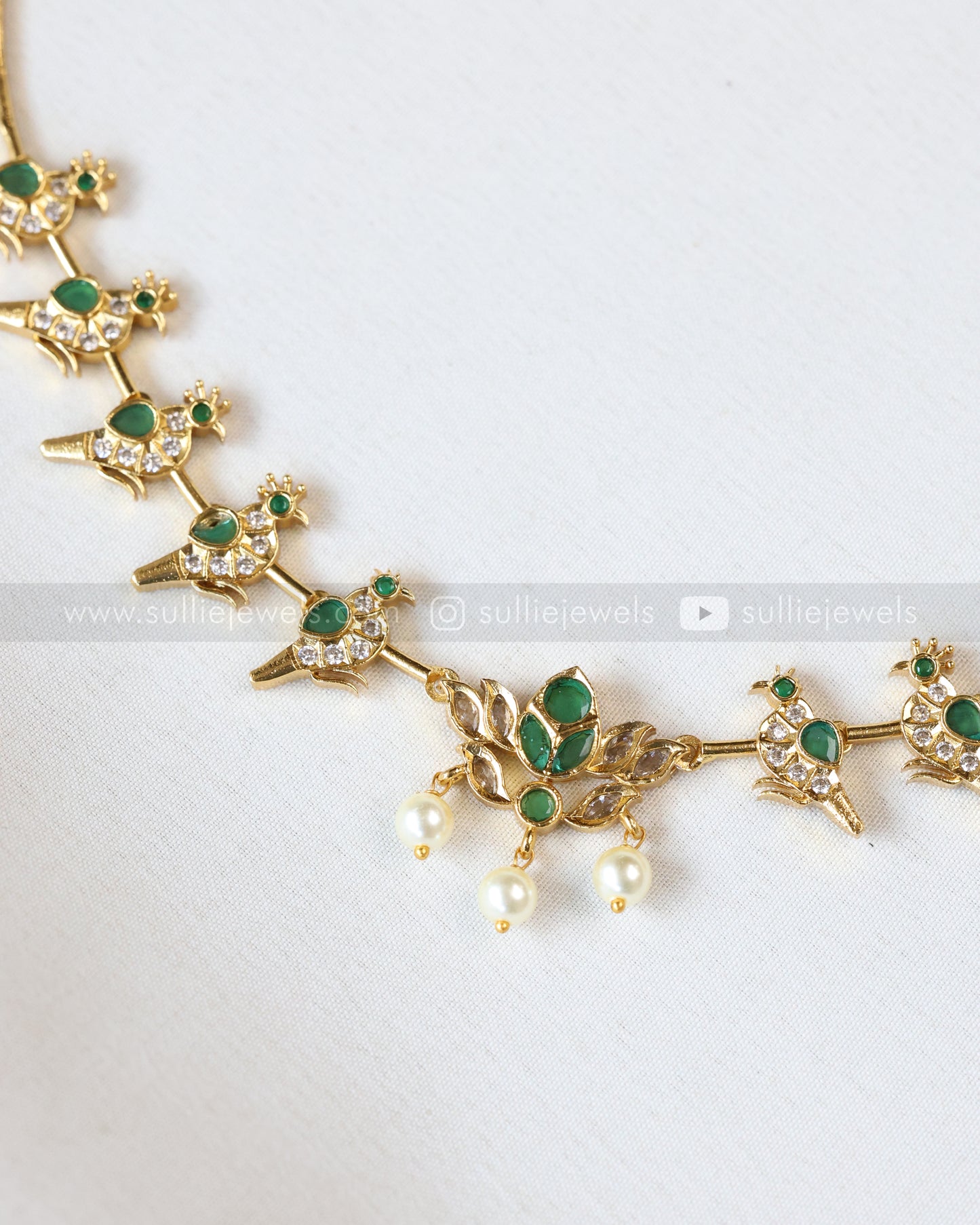 3829 - Green Lotus & Parrot AD Hasli Necklace