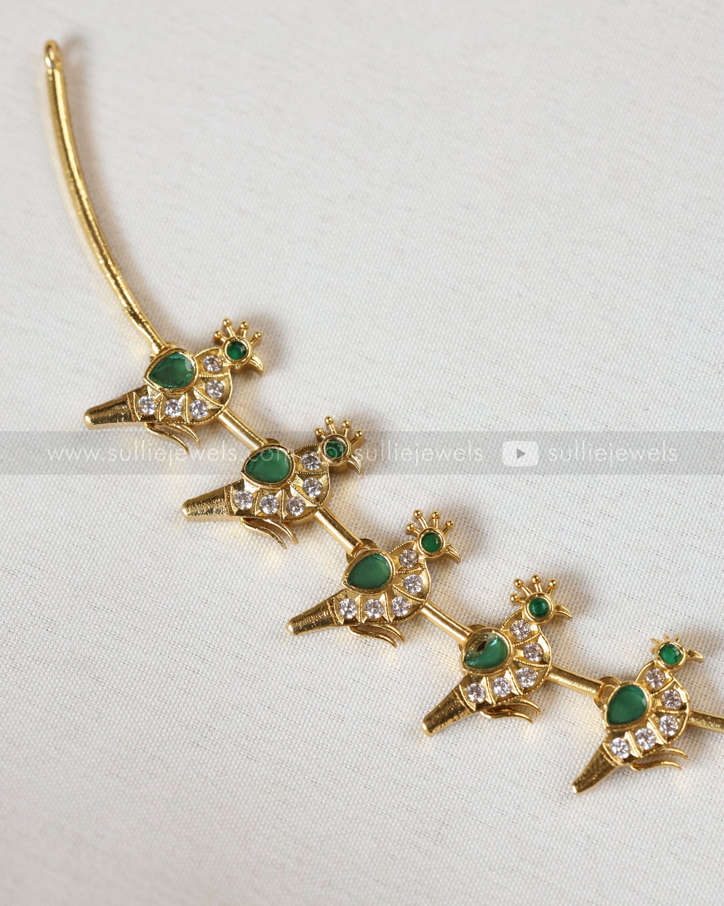 3829 - Green Lotus & Parrot AD Hasli Necklace