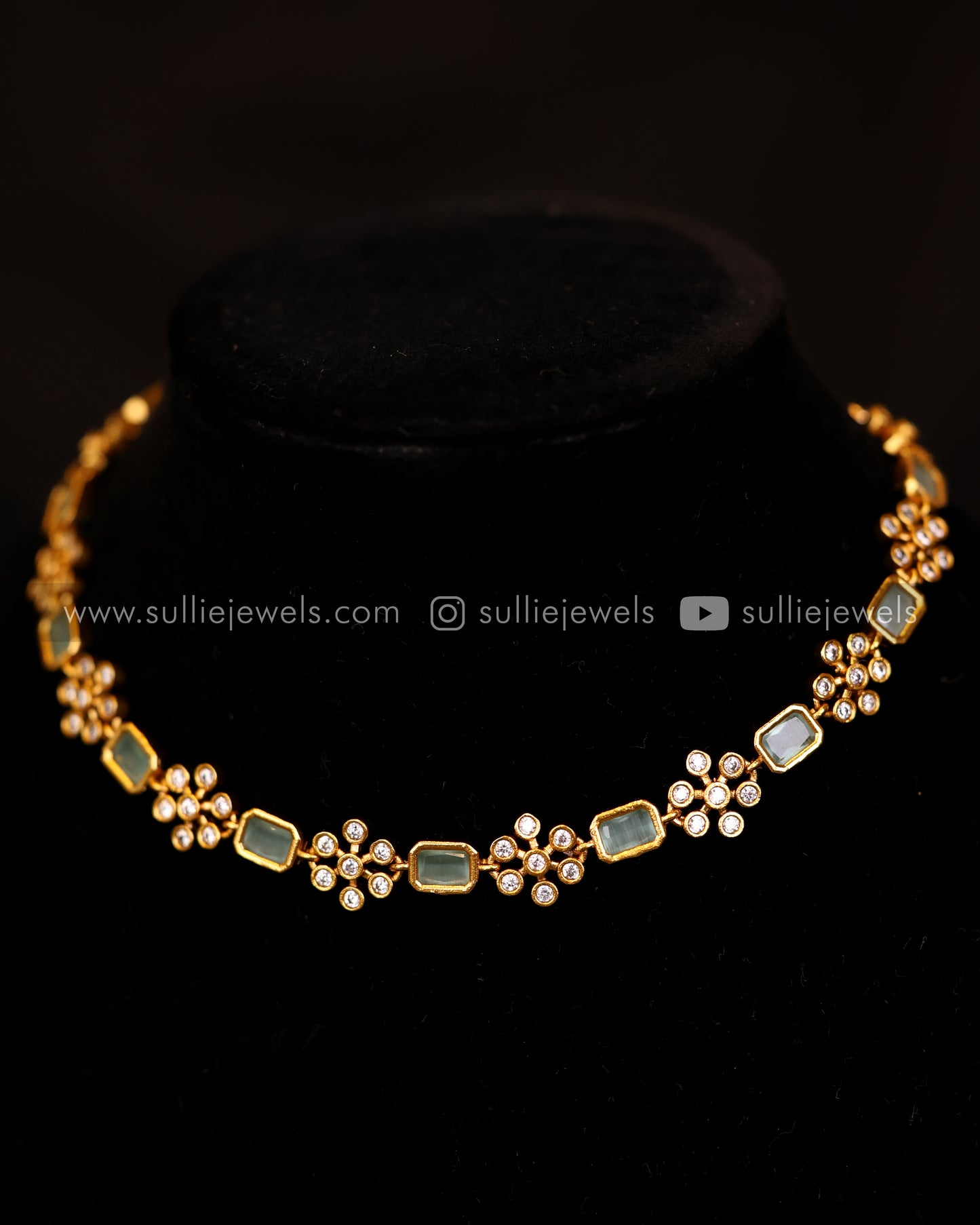 Stone & Flower Minimal Necklace Set