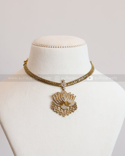 3647 - Premium White Lotus Pendant Necklace with Stud