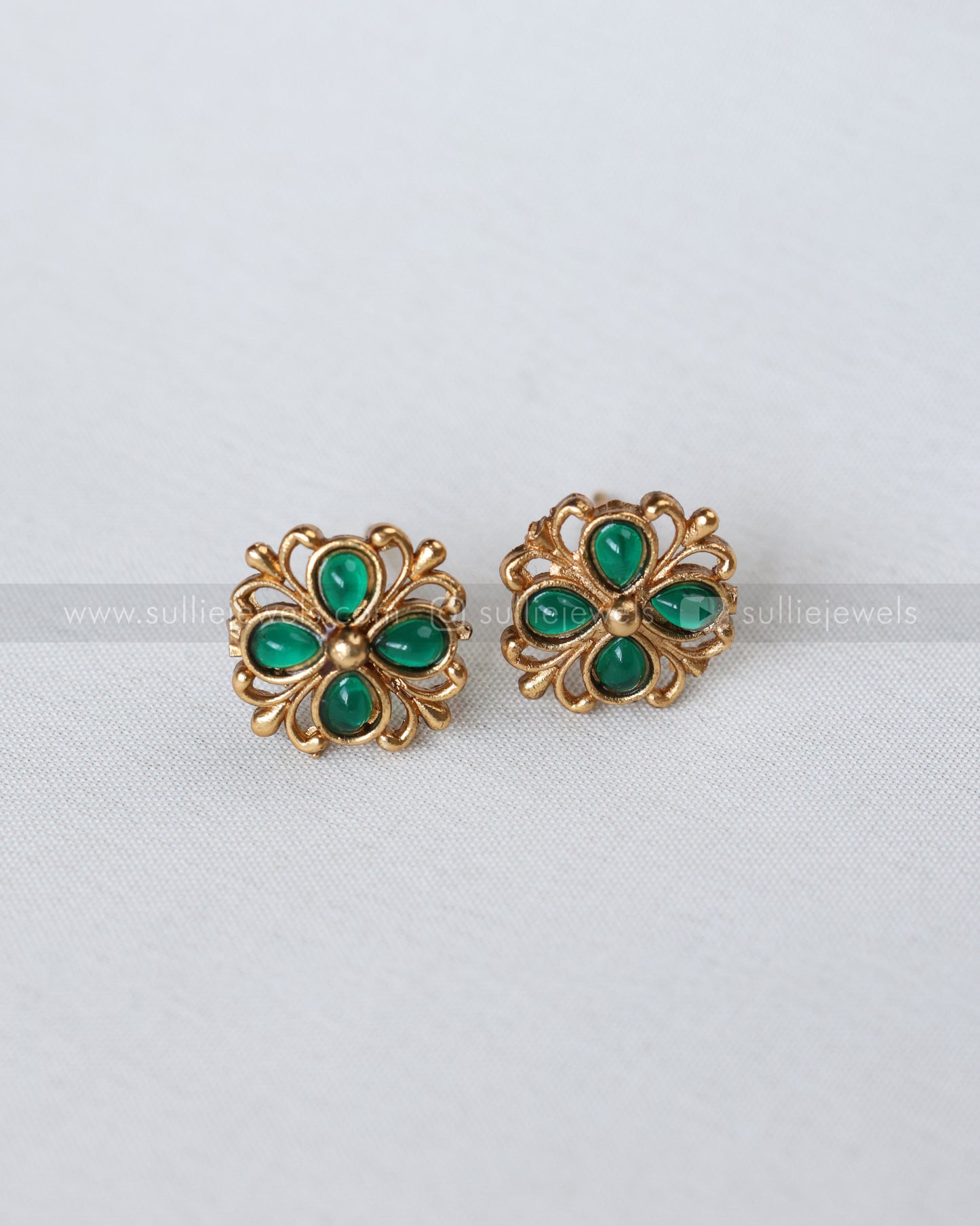 2145 - Sullie Basic Green Flower Choker with Stud