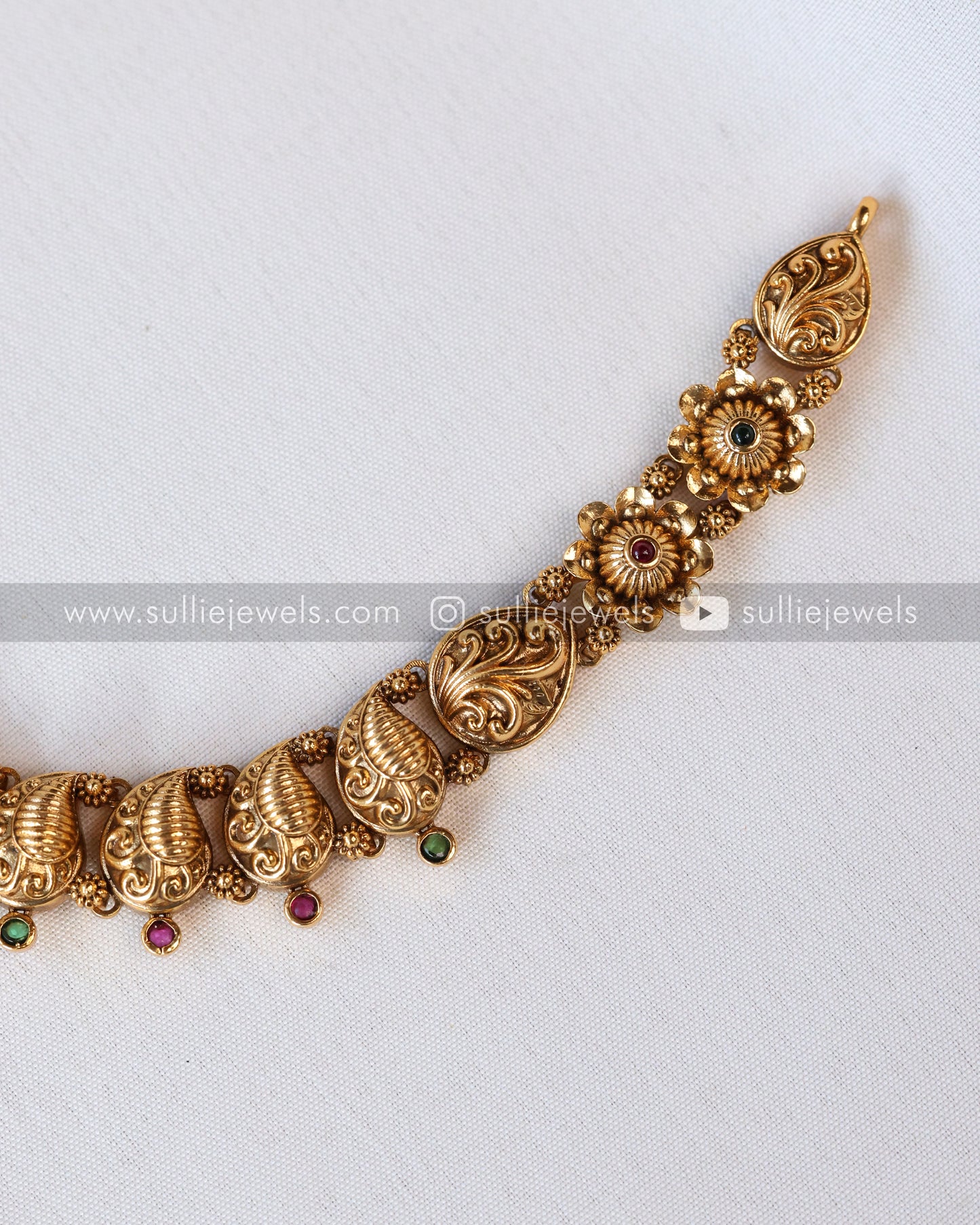 3589 - DesignerLakshmi Minimal Necklace with Earring