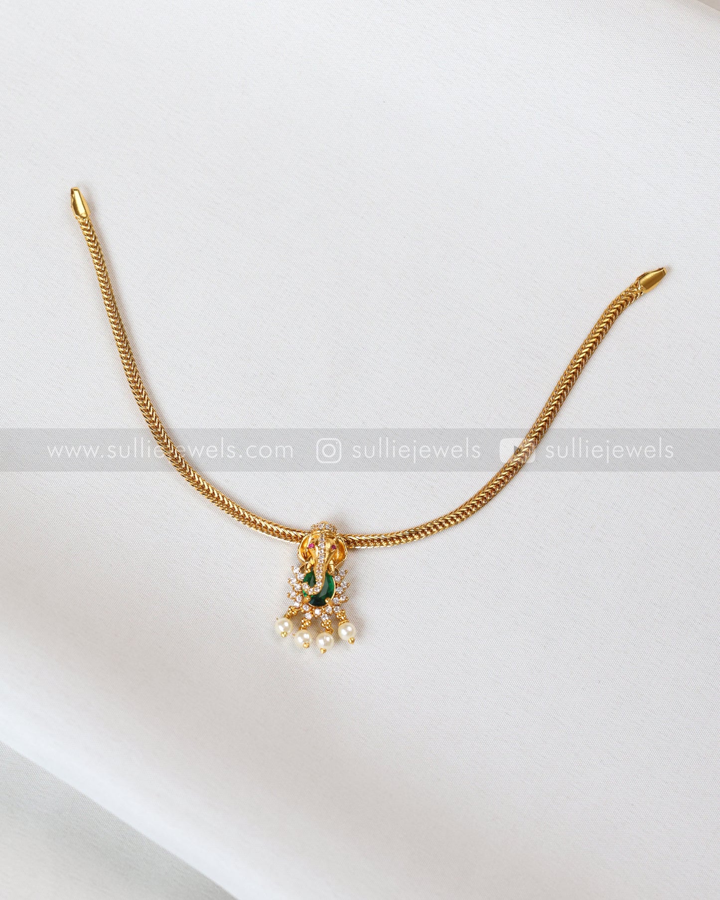 2141 - Ganesh Green Stone Minimal Choker with Stud