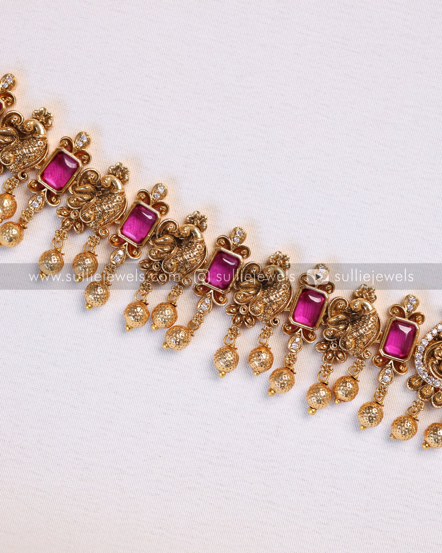 H187 - Ruby Premium Stone Peacock No Idol Hipchain