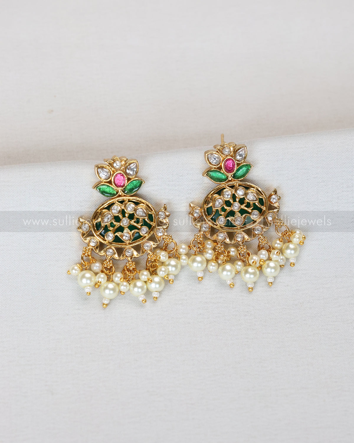 Kundan Inlay Premium Choker / Necklace with Earring