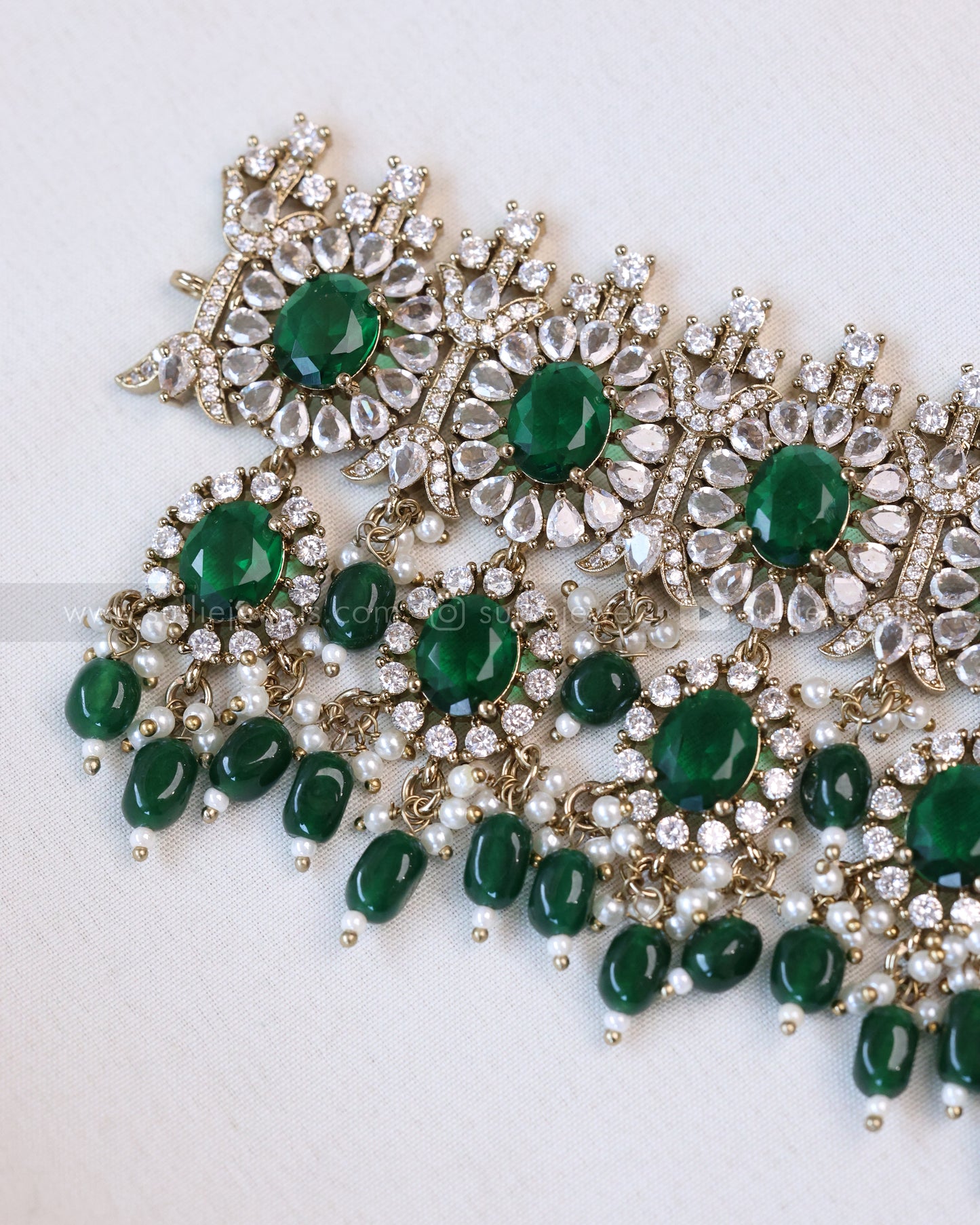 2104 - Premium Dark Green Heavy Choker with Earrings