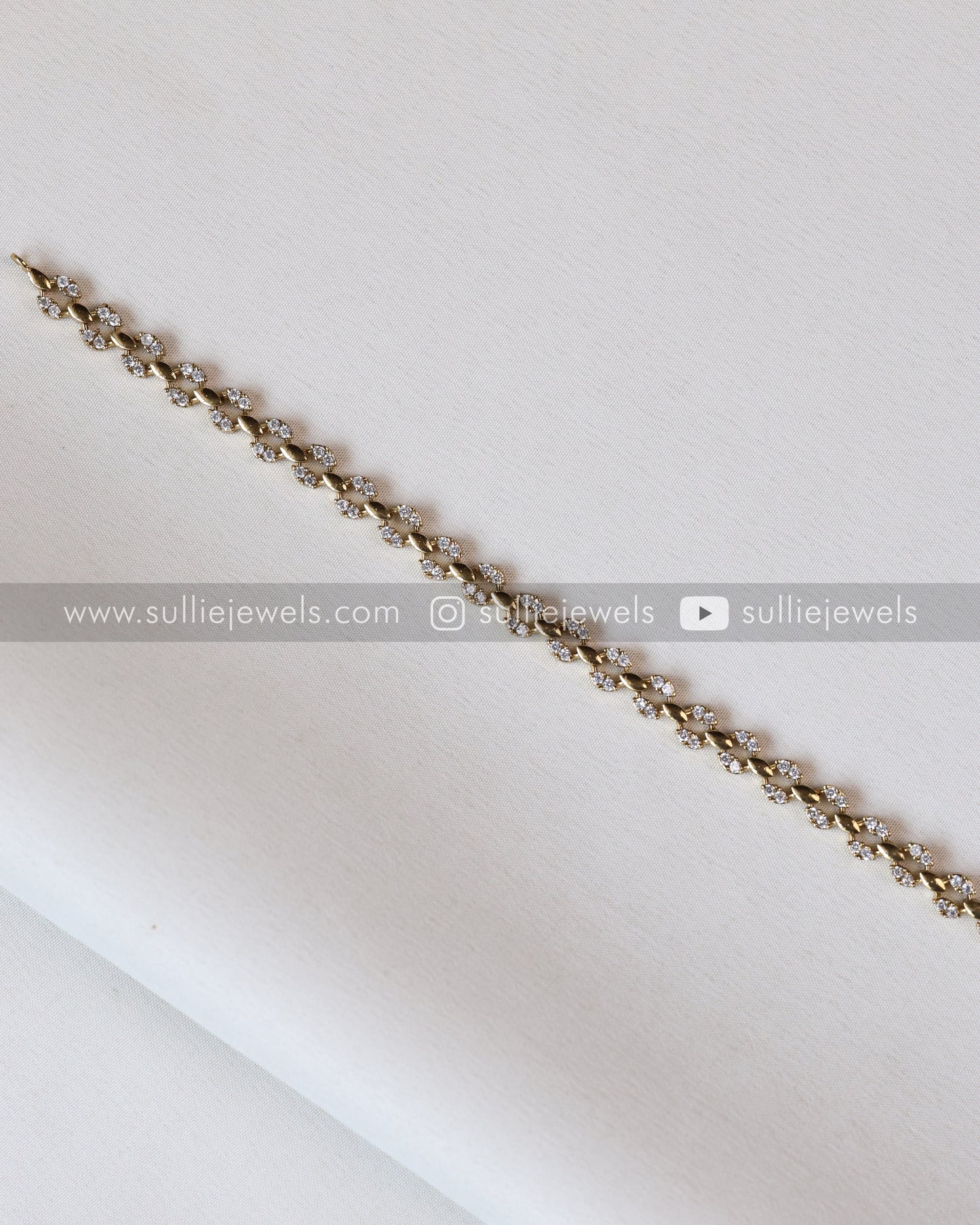 Diamond Lookalike Necklace Set