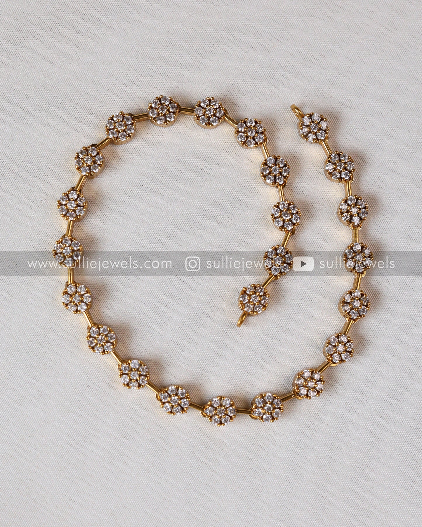 Minimal Flower AD Necklace Set