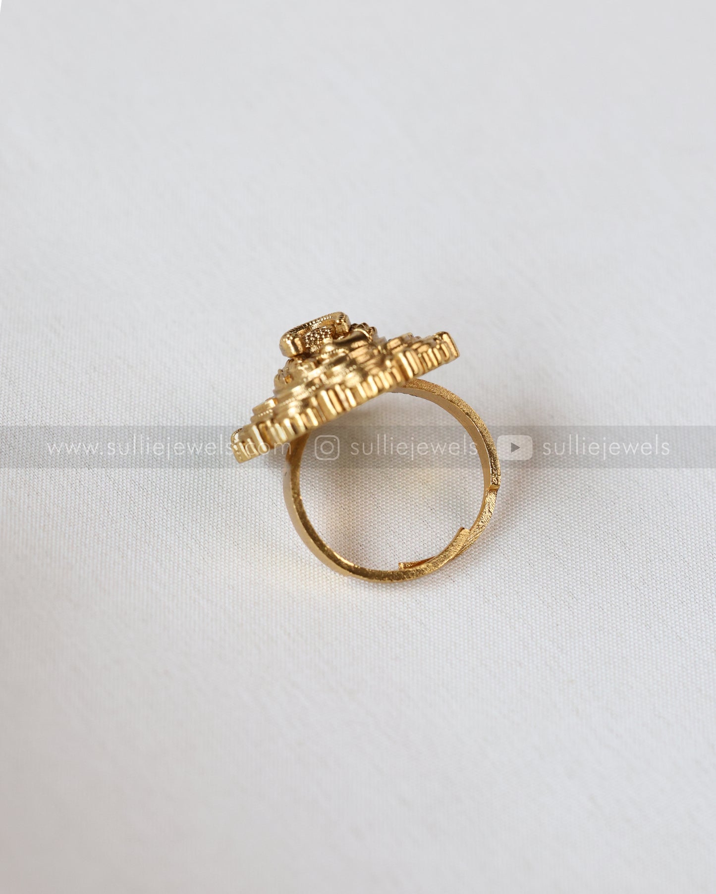 R24 - Green 3D Peacock Premium Adjustable Ring