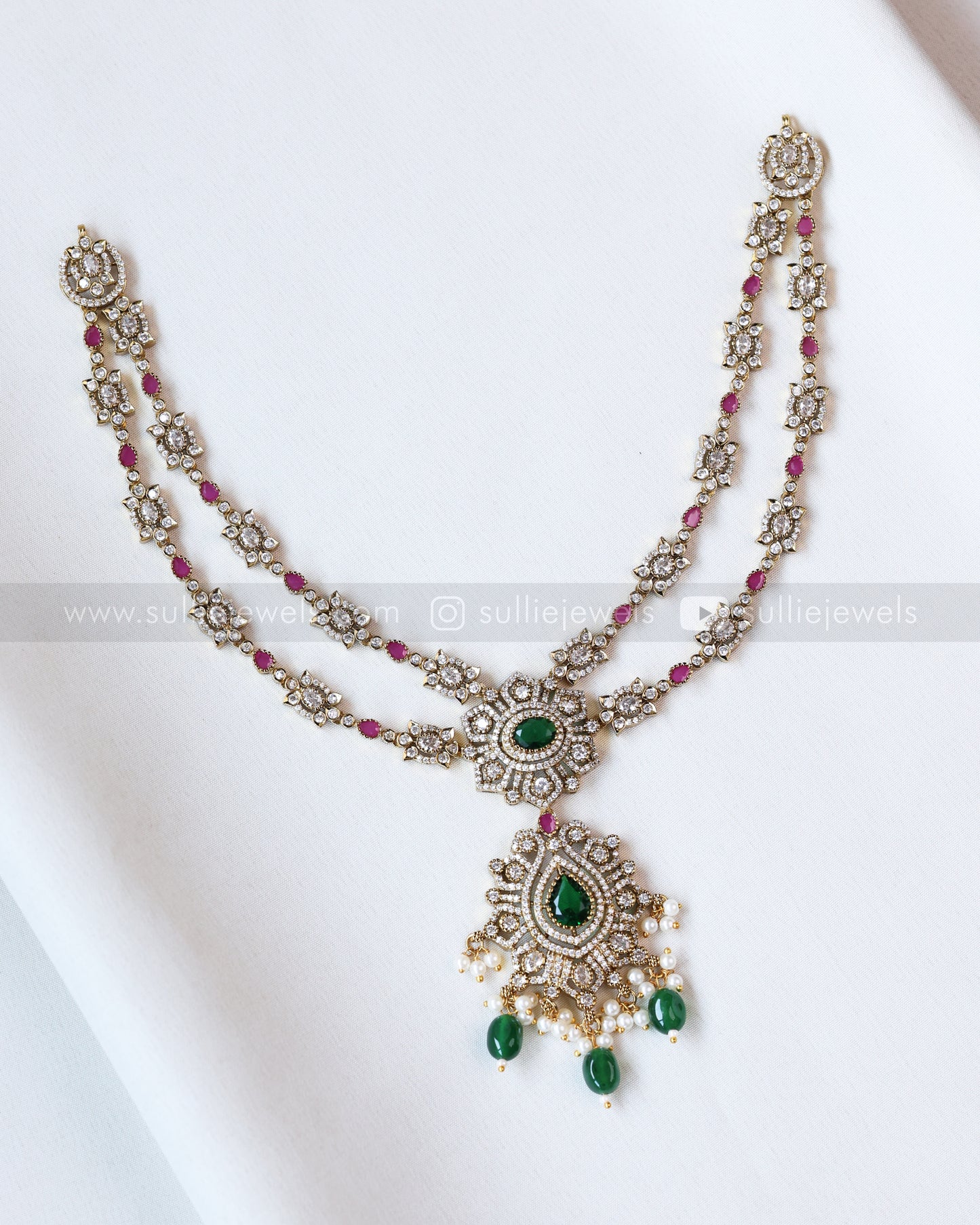 3657 - Floral Two Layered Victorian Necklace with Studs - Green