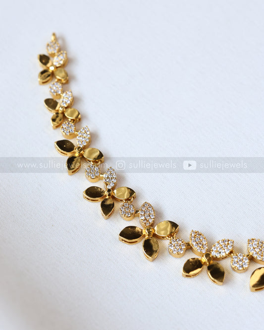 3703 - Diamond Gold Flower Necklace with Earrings