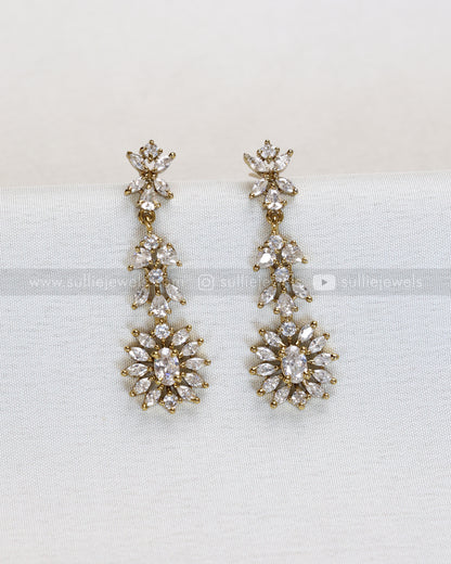 3879 - Diamond Lookalike Oval Stone Necklace with Studs