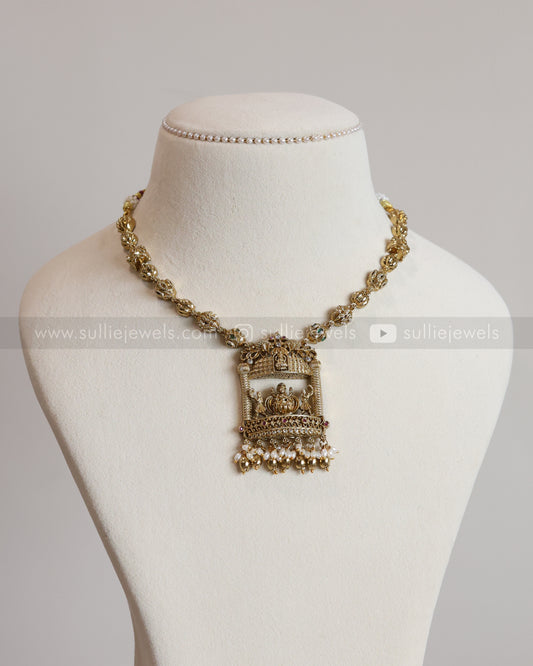 Lakshmi Detailed Necklace with Gold Chain and Jhumka