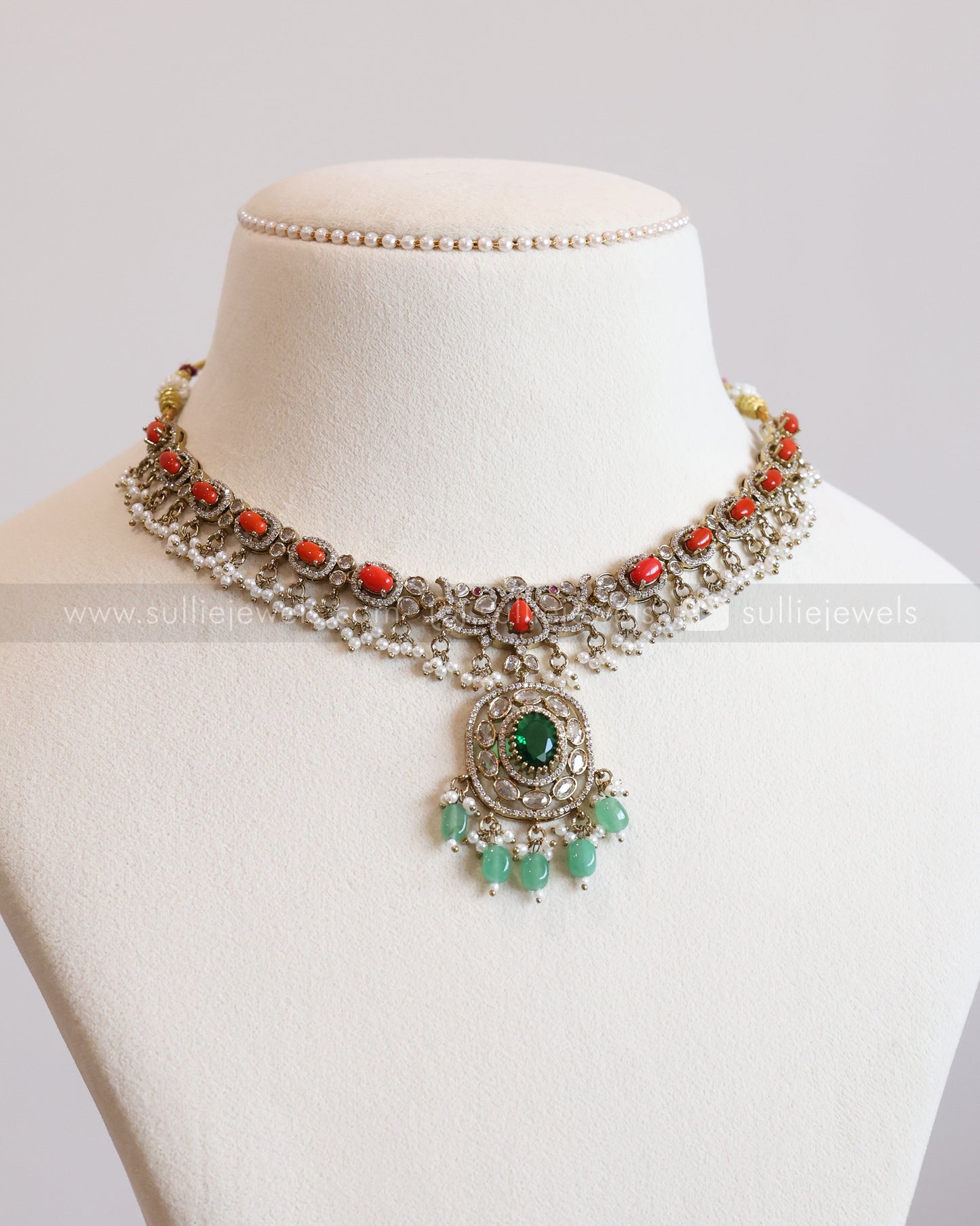 Victorian Emerald & Coral Pendant Necklace with Earring