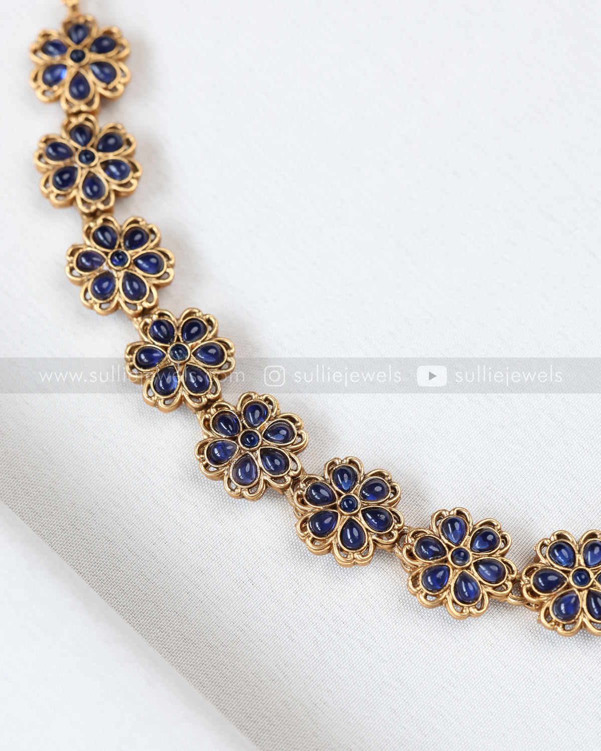 3882 - Blue Stone Flower Necklace with Jhumka