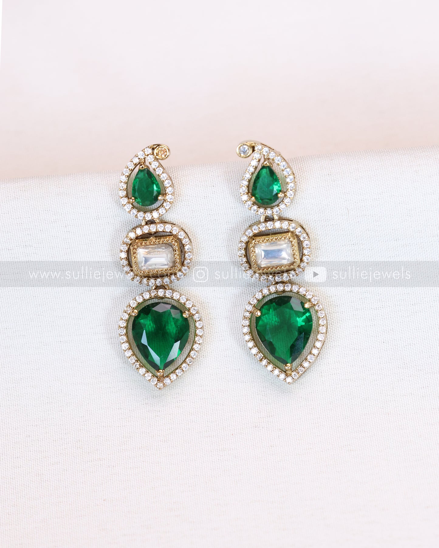 3702 - Green Mango Design Polki Necklace with Earrings
