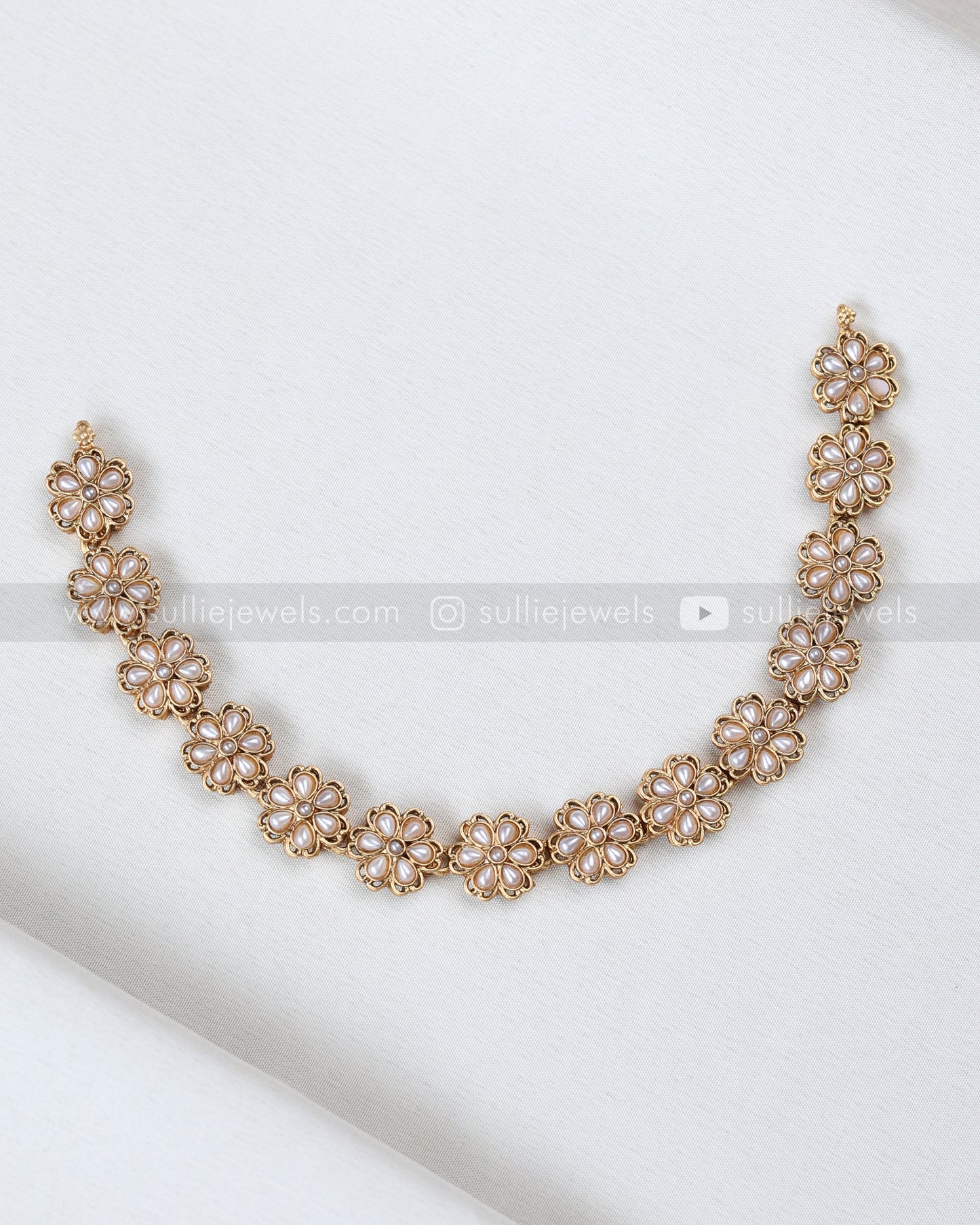 3880 - White Pearl Flower Necklace with Jhumka